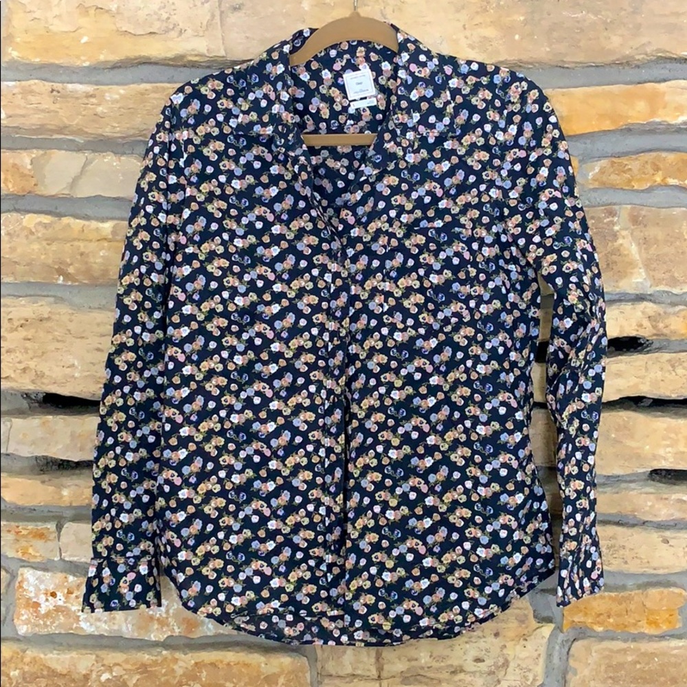 Gap Button Down Shirt